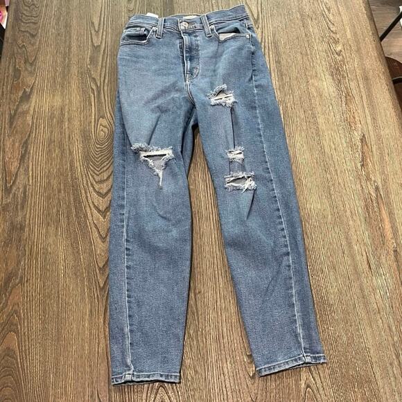 Levi's Womens High Waisted Mom Jeans Distressed Denim Medium Wash Blue Size 26 - Picture 1 of 15